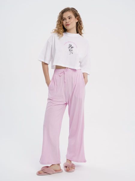 пижама с кроп-топом и широкими брюками