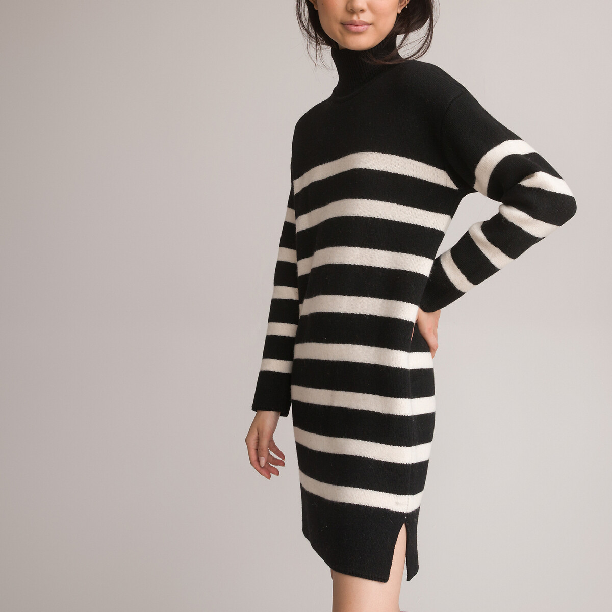 платье-пуловер короткое в полоску длинные рукава xxl черный