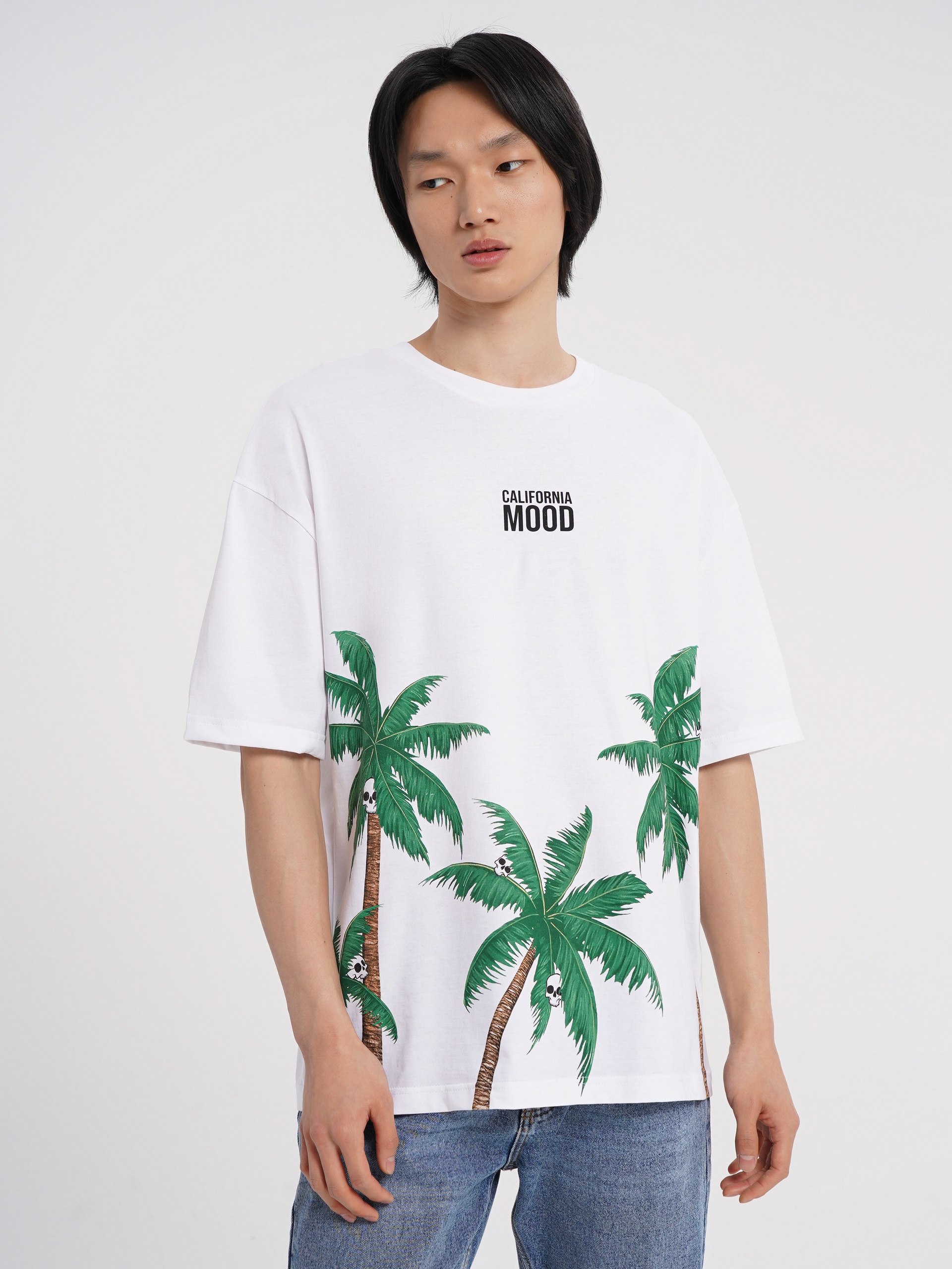 свободная футболка с принтом пальм